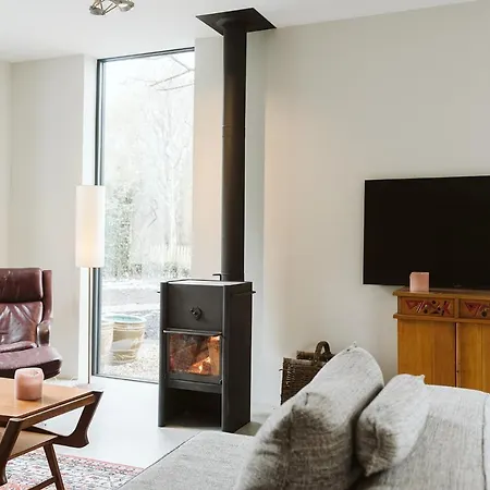 North Sea Gem: Cozy With Wood Stove And Private Garden