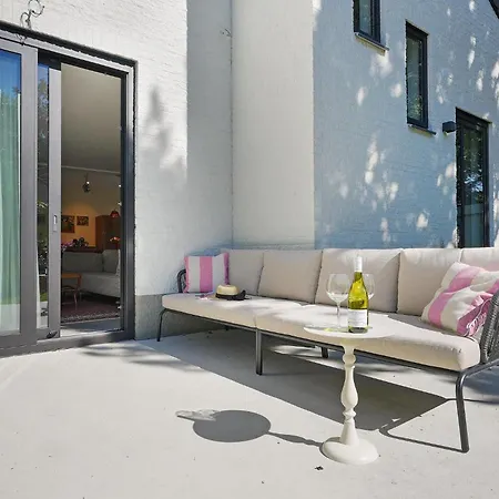 North Sea Gem: Cozy With Wood Stove And Private Garden Ouddorp