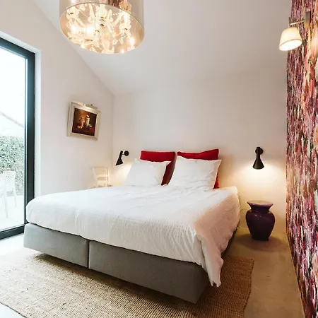North Sea Gem: Cozy With Wood Stove And Private Garden * Ouddorp
