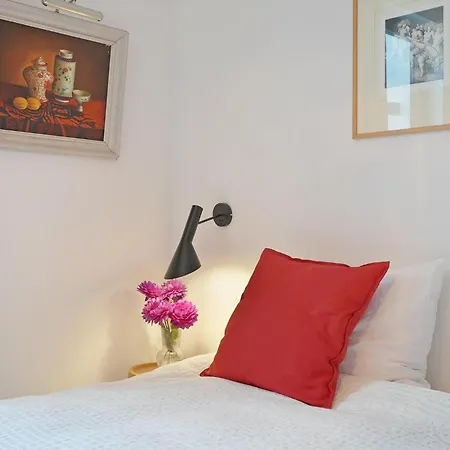 North Sea Gem: Cozy With Wood Stove And Private Garden *