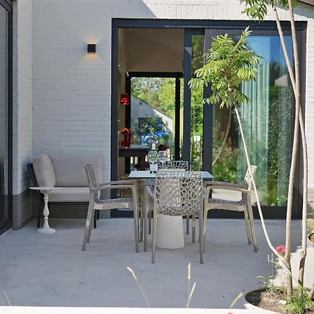 North Sea Gem: Cozy With Wood Stove And Private Garden