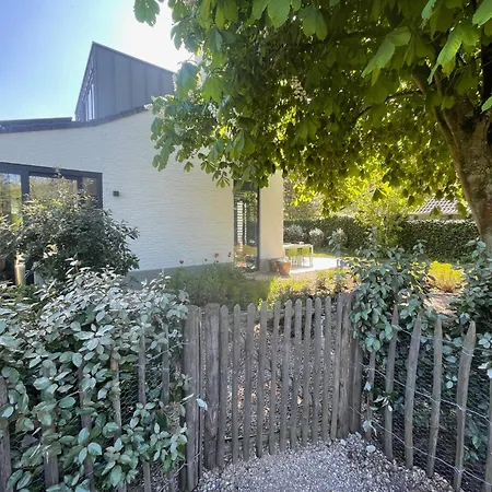 North Sea Gem: Cozy With Wood Stove And Private Garden *